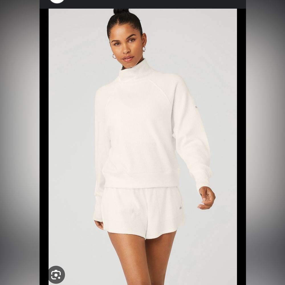 Alo Yoga Weekend Escape Mock Neck-Ivory-L
